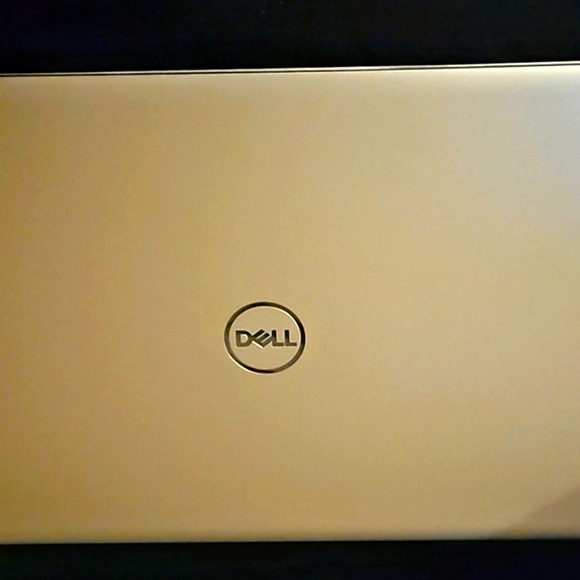 Dell laptop - Picture 1 of 7